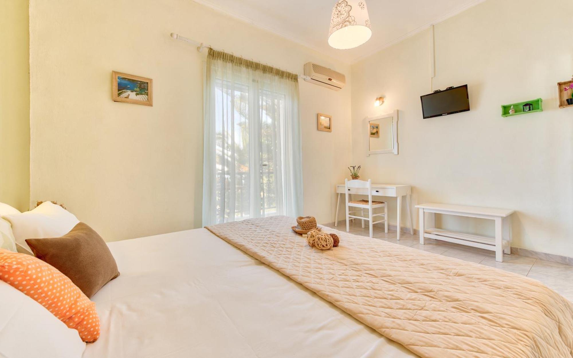 Panorama Studios & Apartments Amoudi Luaran gambar